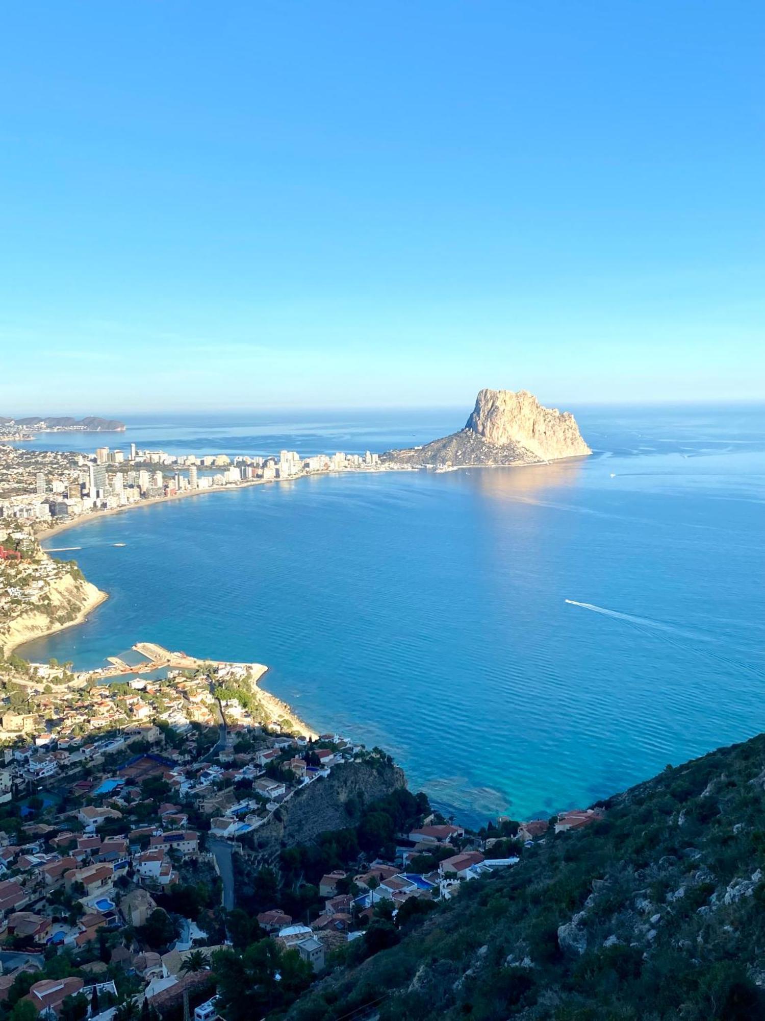Natalie Calpe Sun 100M To The Beach Center المظهر الخارجي الصورة