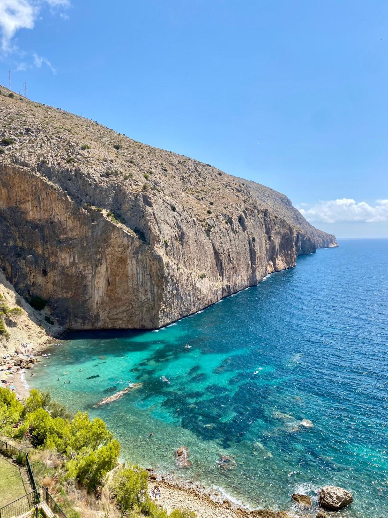 Natalie Calpe Sun 100M To The Beach Center المظهر الخارجي الصورة