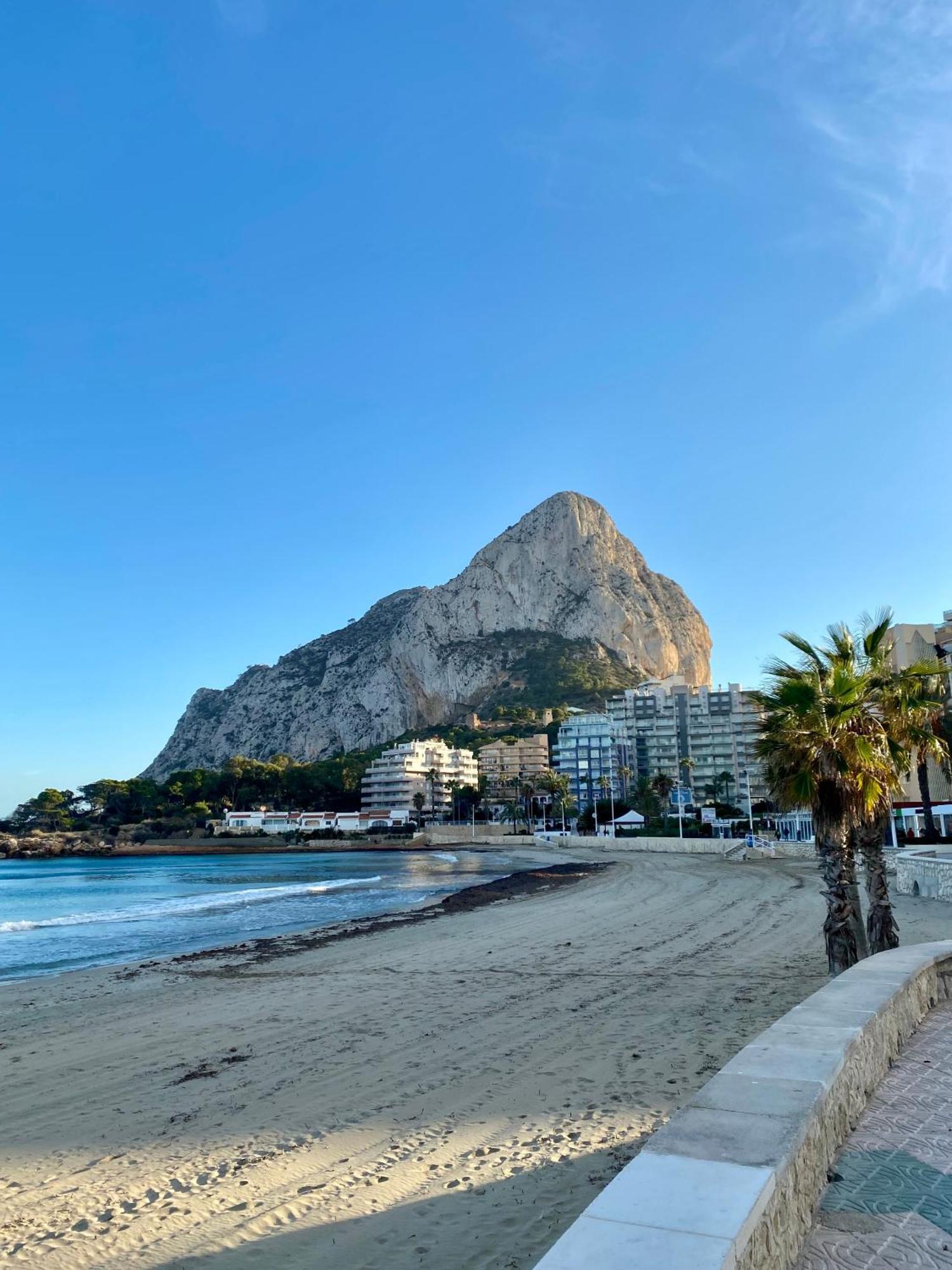 Natalie Calpe Sun 100M To The Beach Center المظهر الخارجي الصورة